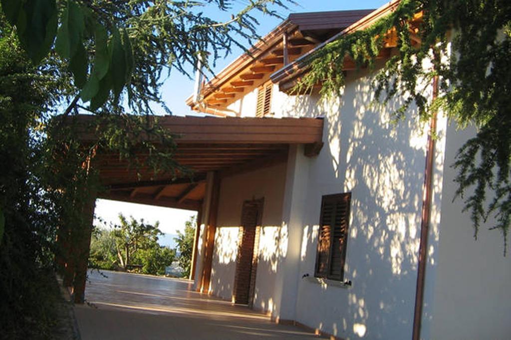 Agriturismo Miracco Atanasio Franco "Il Maniero" Santa Sofia d'Epiro Exterior foto